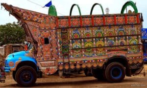 6-Wheeler Truck Pakistan